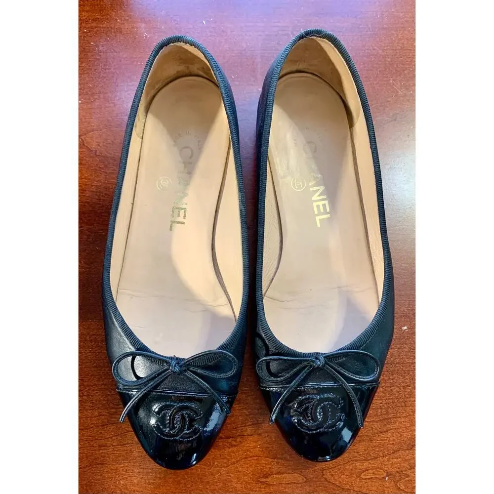 Authentic Chanel Lambskin Leather Ballet Flats 36.5 Black CC Bow Patent Cap Toe
